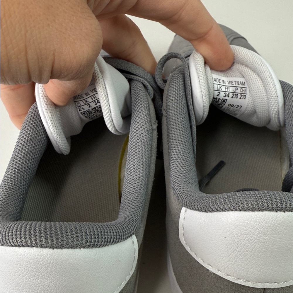 adidas VL Court 3.0 Kids' Tennis Shoes grey and white signature stripe sneakers - Picture 4 of 8